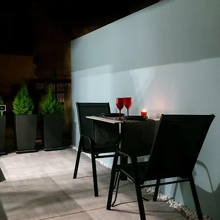 Marble Suite 40Sqm Center Ac 2Smarttv Netflix Apartament *