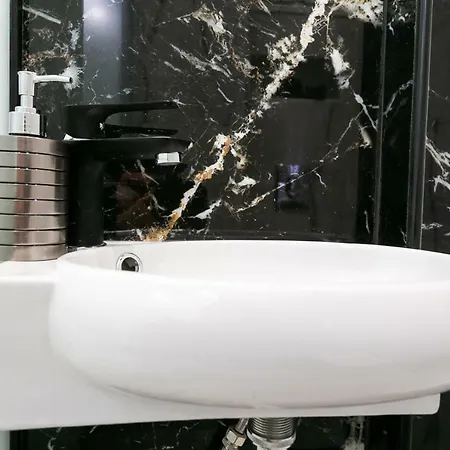 Marble Suite 40Sqm Center Ac 2Smarttv Netflix *