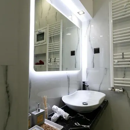 Marble Suite 40Sqm Center Ac 2Smarttv Netflix Apartament *