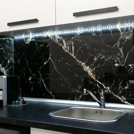 Apartament Marble Suite 40Sqm Center Ac 2Smarttv Netflix Saloniki